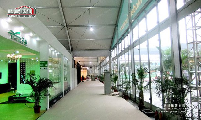 家具展覽篷房內(nèi)景圖