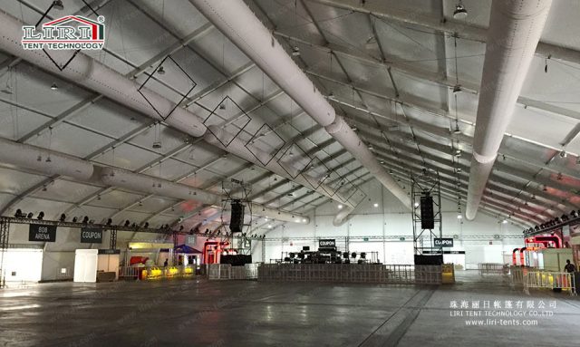 大型彎柱活動篷房內(nèi)景圖