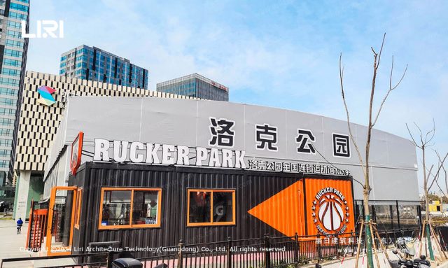 籃球場自動伸縮篷門面圖