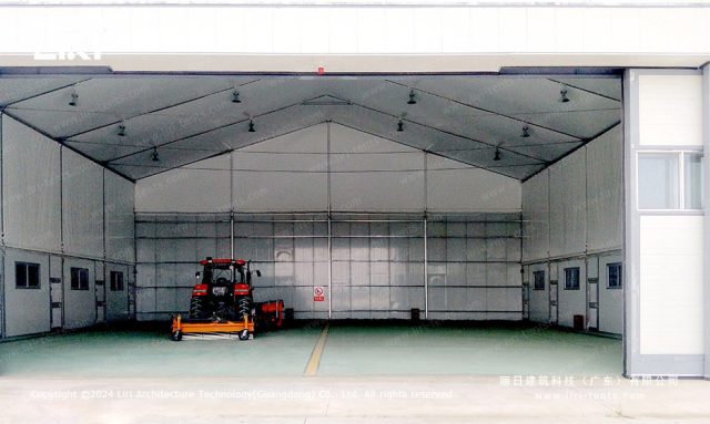 飛機(jī)維修棚內(nèi)景圖